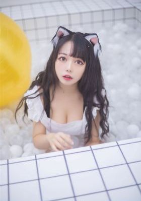 女大學生1米2超級長髮剃光頭