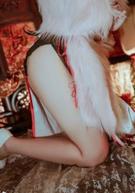 头等艙客服的特殊待遇2中字免费观看