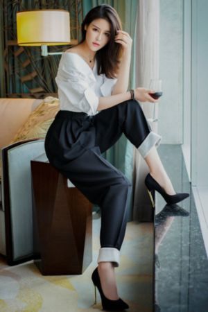 美麗姑娘视频在线播放完整版九狐