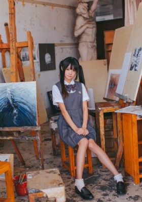 啄木鳥軍艦上的女兵英文名字叫啥